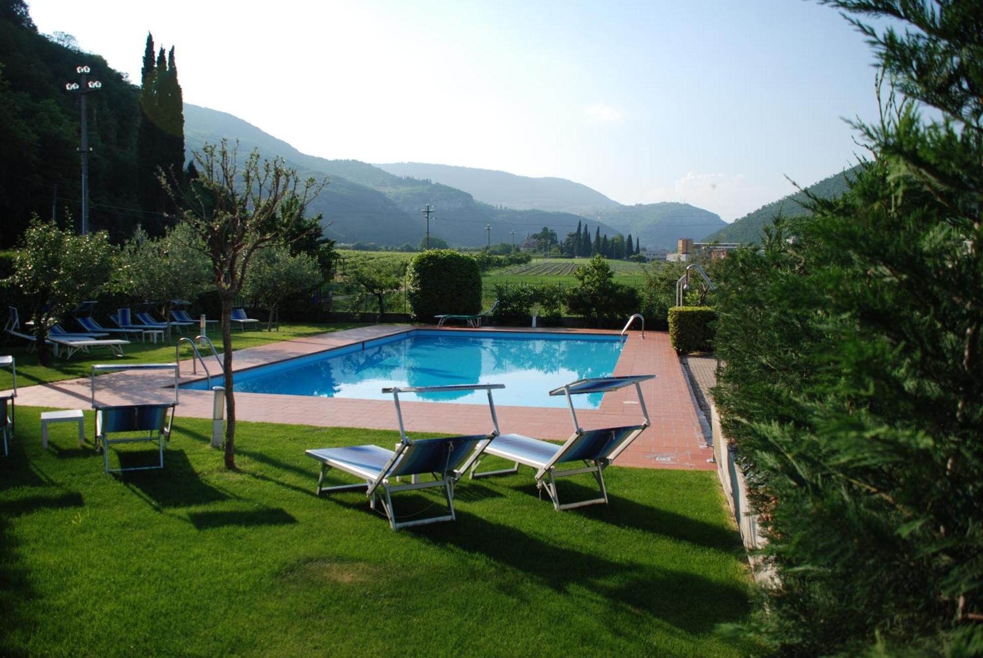 Hotel La Pergola Grezzana Buitenkant foto